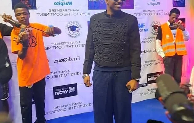 STANLEY ENOW : KEYS TO THE CONTINENT